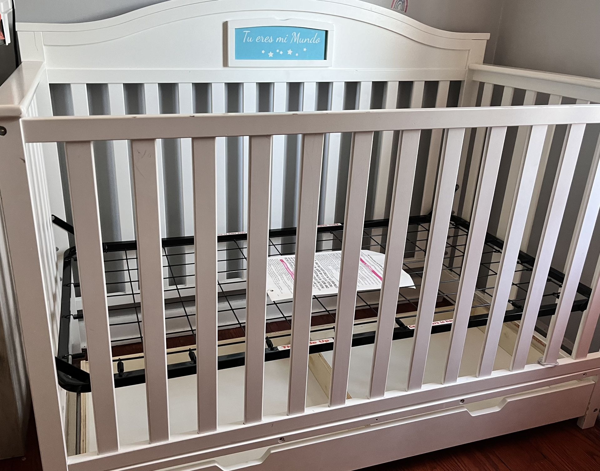GRACO baby crib with drawer
