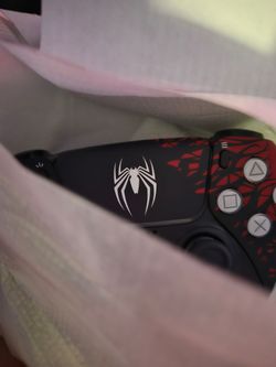 Spiderman limited edition ps5 controller