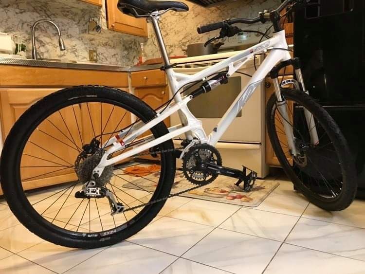 K2 base 2.0 full suspension Mountain bike