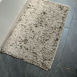 Bathroom Rug - Great Condition 
