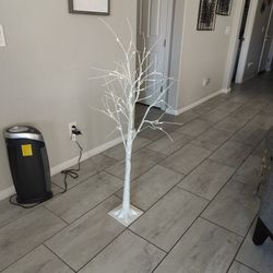 48" Long Lighted White Tree For Easter Egg Decoration With 4 Pieces Of Easter Signs All For $40