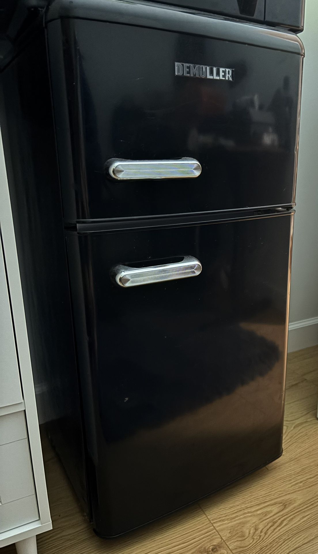 Demuller 3.5 Cu. ft Black Mini Fridge