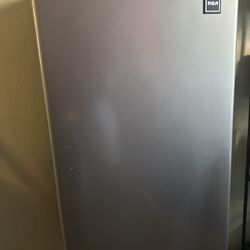 RCA Refrigerator 