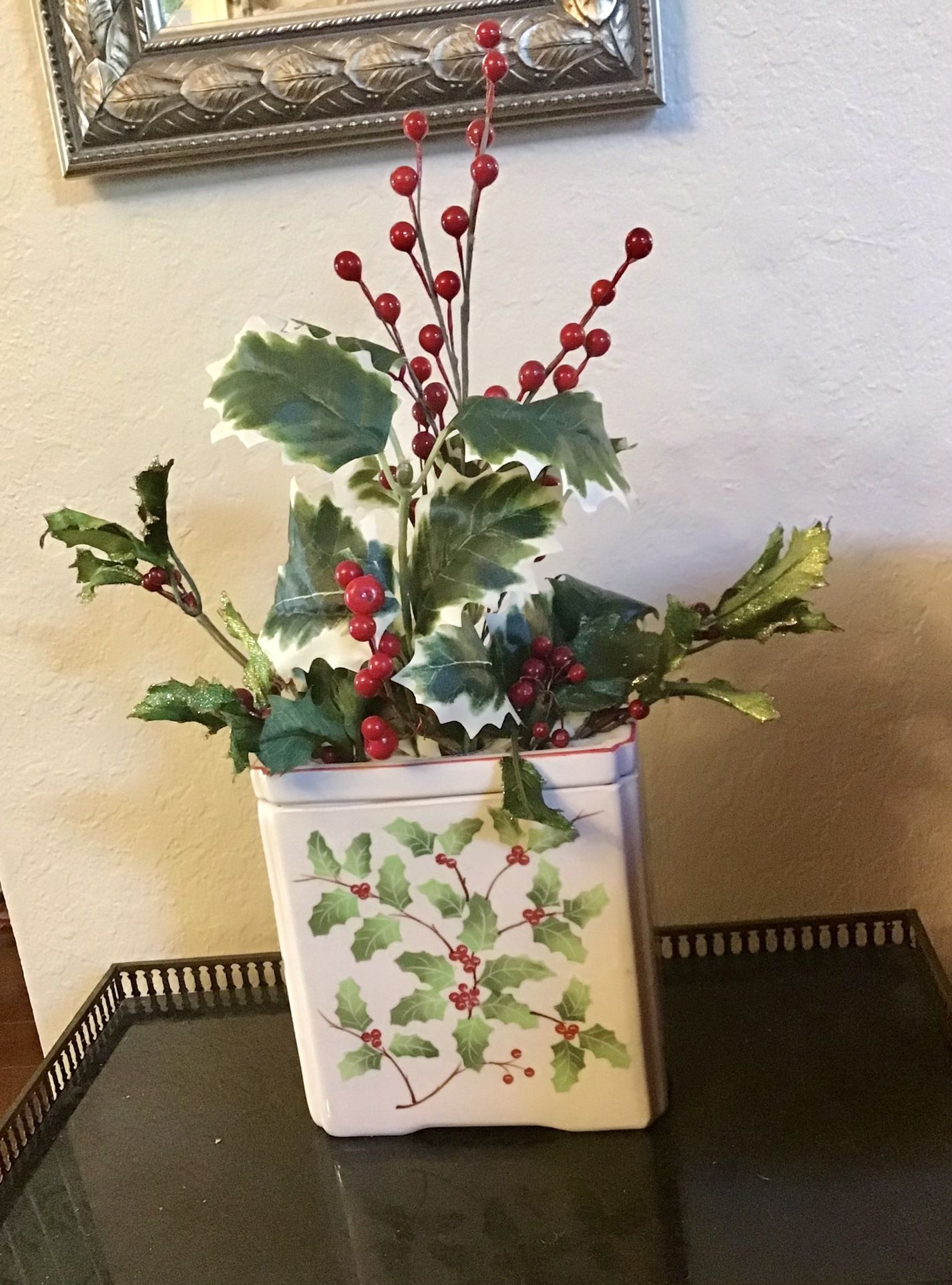 Porcelain Christmas Floral Vase
