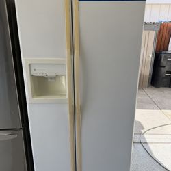Side-By-Side Refrigerator