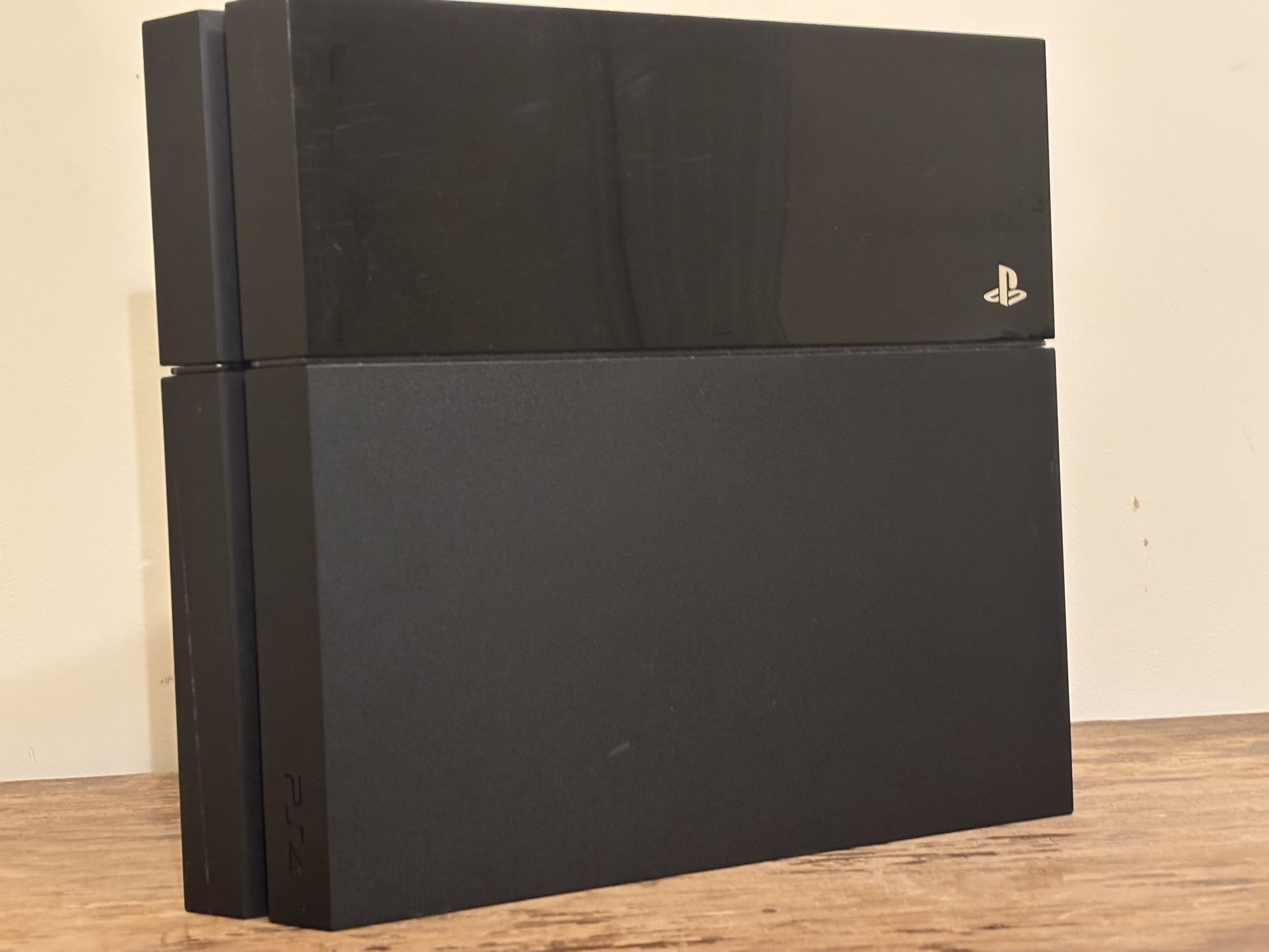 Pick Up Today! PS4 Console – Works Perfectly – $10 OFF
