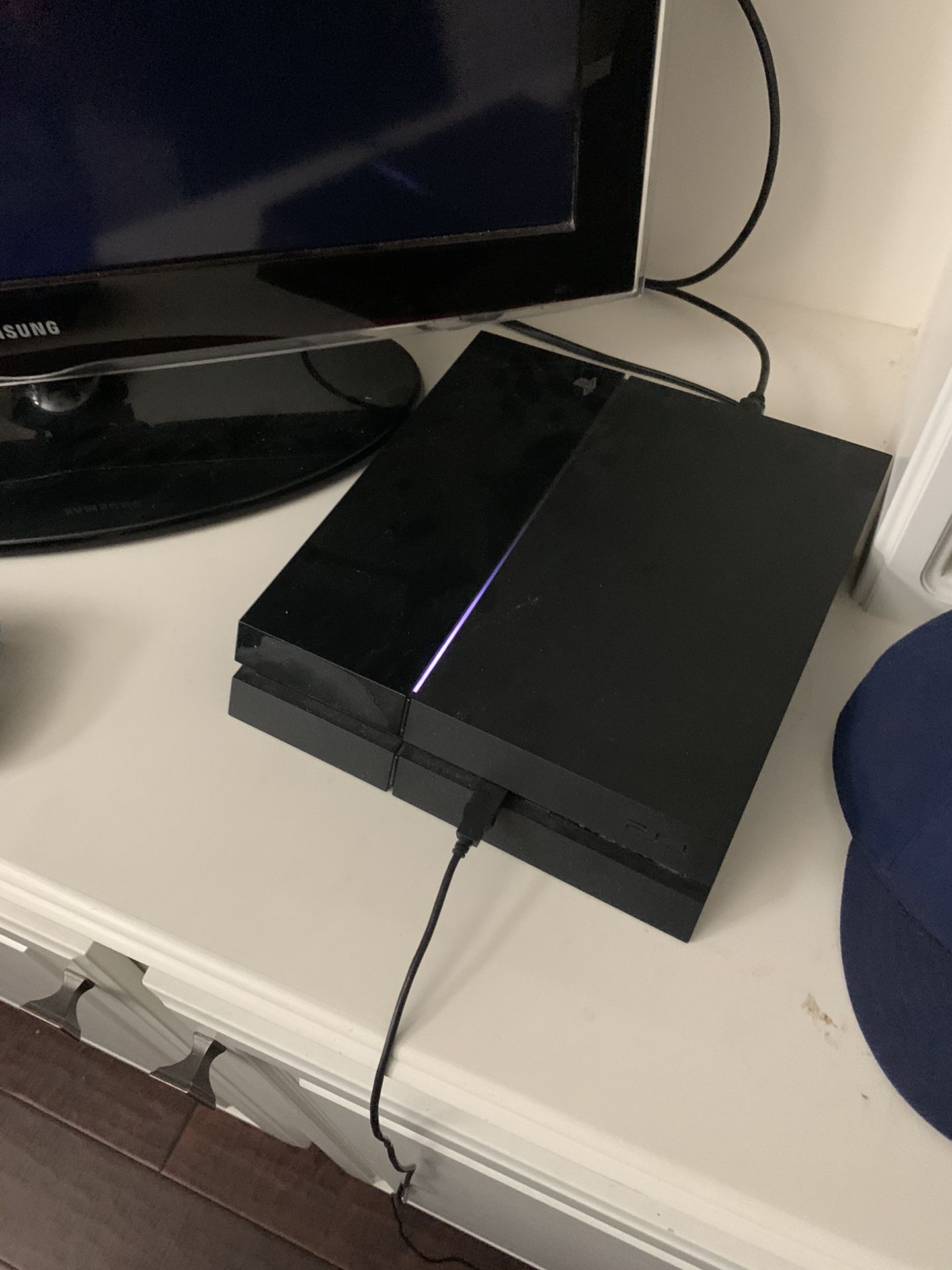 PS4 with 2 controllers and many games for SALE!