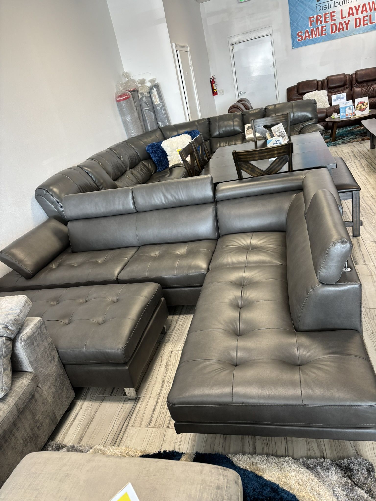Winter clearance. Ibiza gray sectional with ottoman set only $799. Easy finance option. Same day delivery.