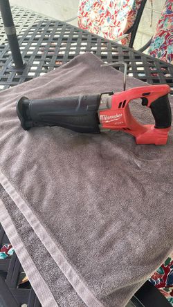 Milwaukee Fuel Saw