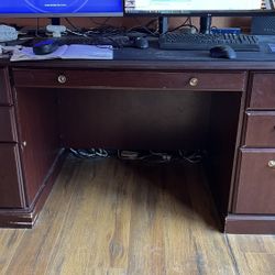 Free Office Desk