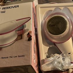 New In Box* Lint Remover 