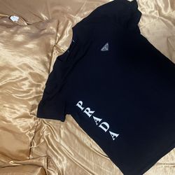 Men T Shirt Size Small 100$