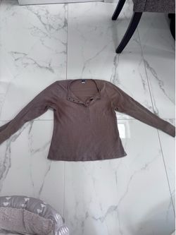 old navy long sleeve