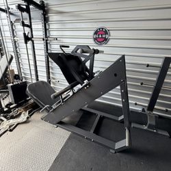 New Commercial 45° Leg Press / Hack Squat / Vertical Leg Press – New in Box 📦 $1,700