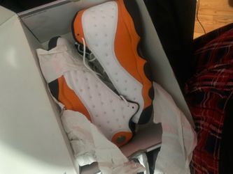 AIR JORDAN 13 RETRO     size: 10.5