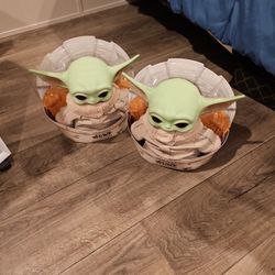 2 Brand New Star Wars Mandalorian The Child Plush.