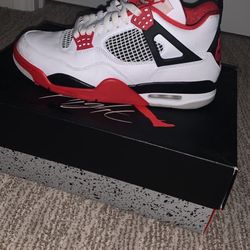 Jordan 4 Fire Red 2020 for Sale in Brentwood, NY - OfferUp