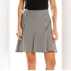 Banana Republic Black and White Mixed Stripe Fluted Knit Skirt Size 6 Worn Once 
