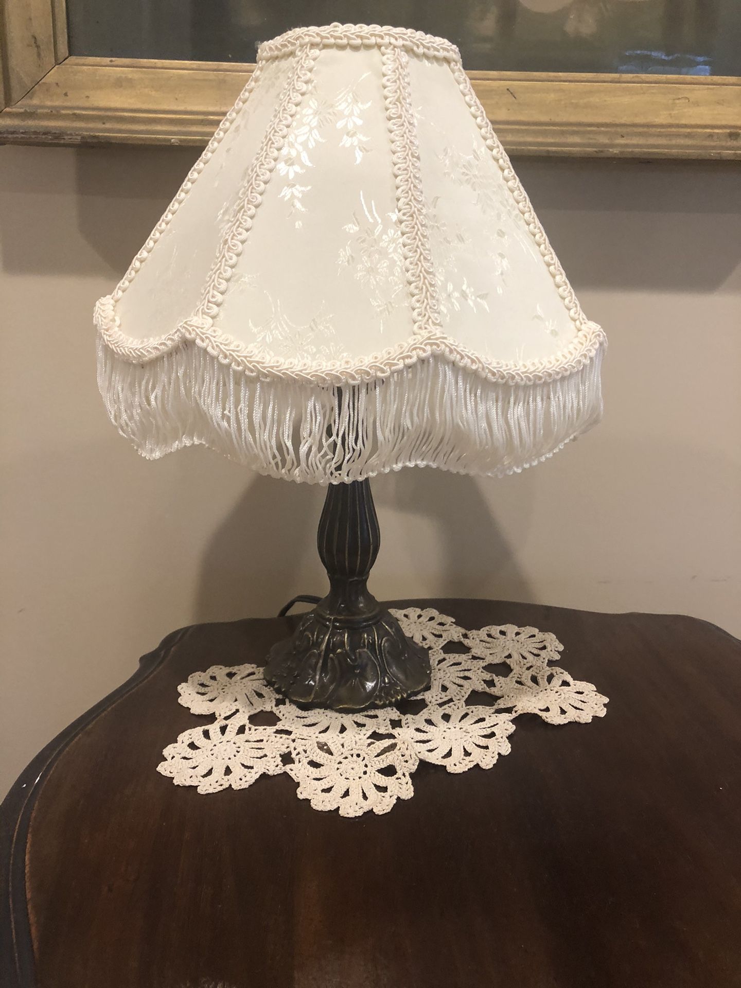 Table lamp