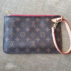 Louis Vuitton Neverfull MM/GM Cherry Wristlet for Sale in Lehigh