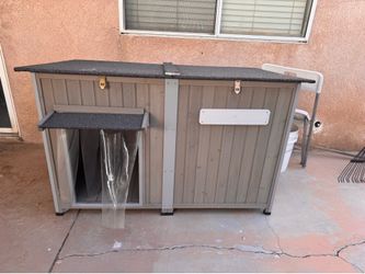Medium Dog House
