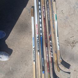 5 Hockey Sticks