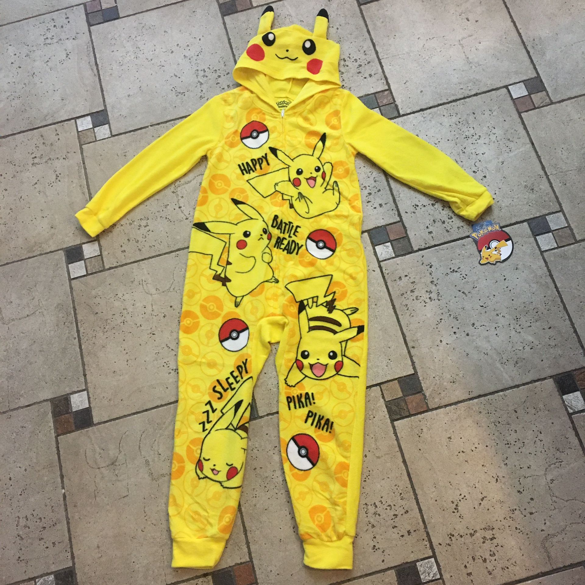 NWT Pokemon Pikachu Blanket Sleeper Size 6/7