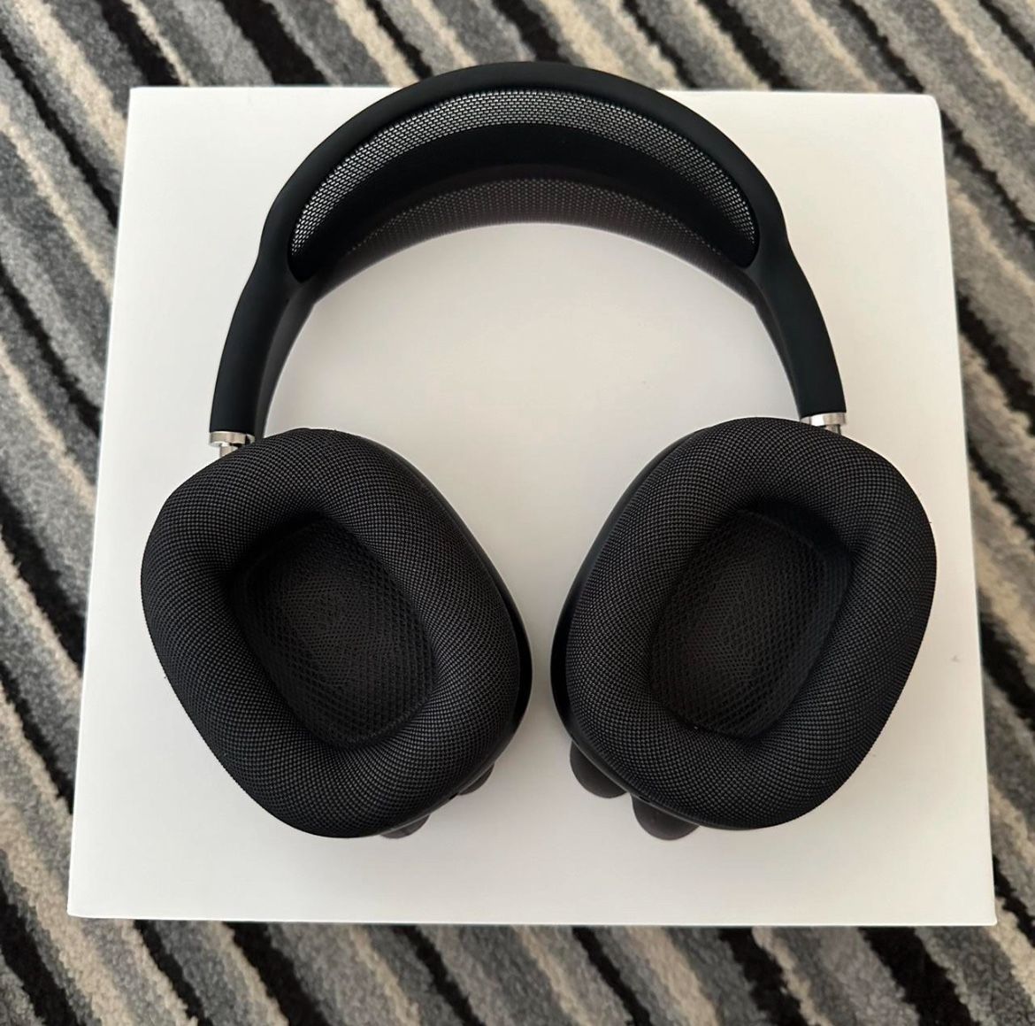 AirPod Maxes