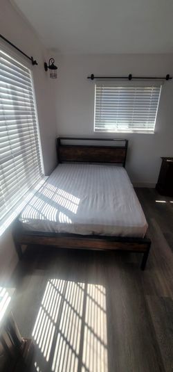 Bedframe and mattress