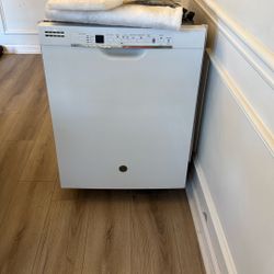 Dishwasher Machine 