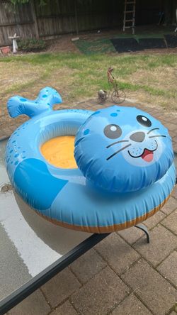 Free toddler toy float