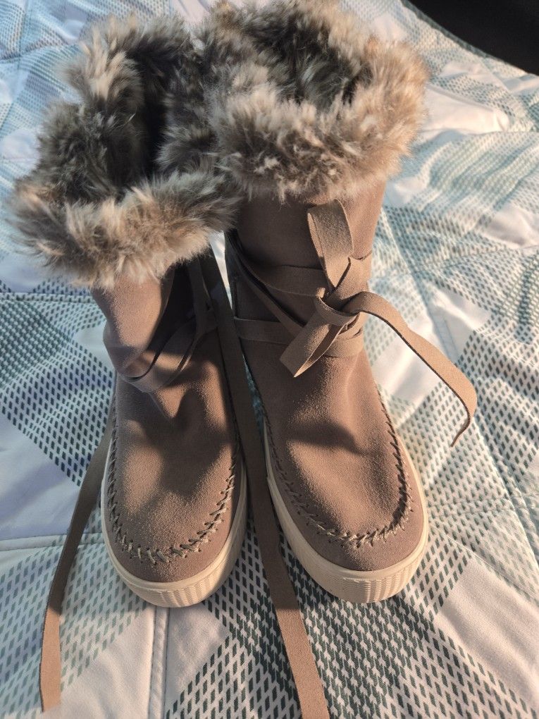 TOMS Winter Leather Boots 