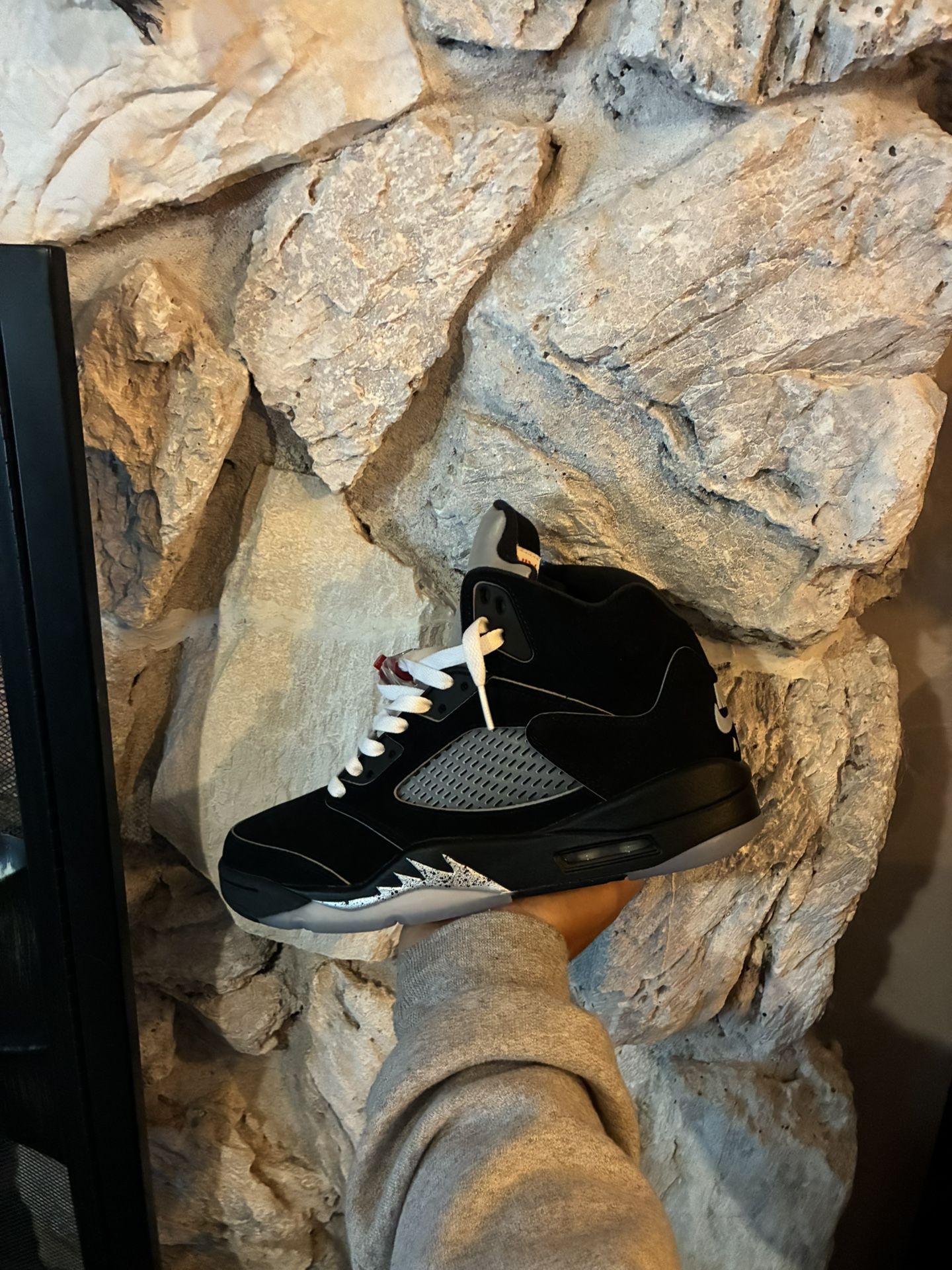 Jordan 5 Black Metallic Sz 9