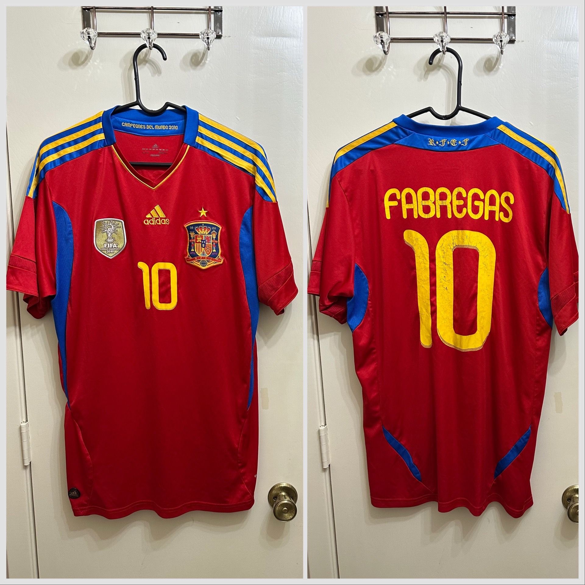 2010-11 Spain World Cup Champions #10 Fabregas Home Soccer Jersey size large