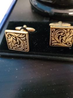 Cufflinks