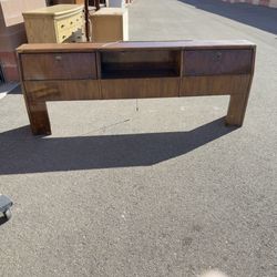 🎁Vintage King Size Bed Frame : Headboard And Metal rail Frame🌹