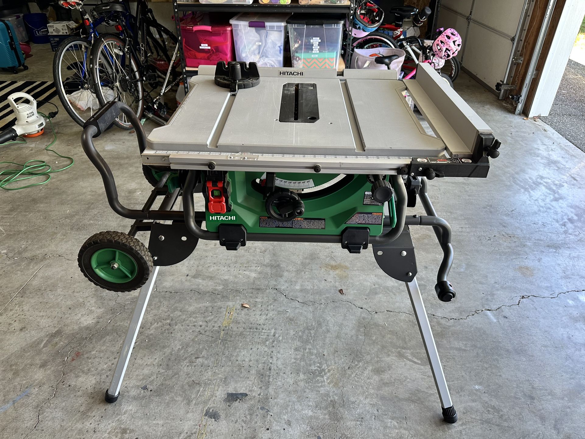 Hitachi 10” Folding Table Saw