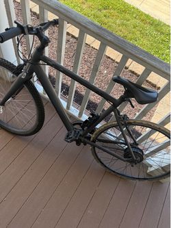 Eletric bike no charger everything works perfect it’s a 1200$ bike  it’s  in good condition