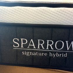 Twin XL Nest Sparrow Hybrid Mattress – Plush – Excellent Condition PICK UP ONLY