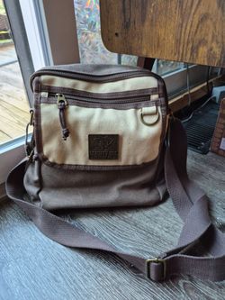 Scruffy Dog Crossbody