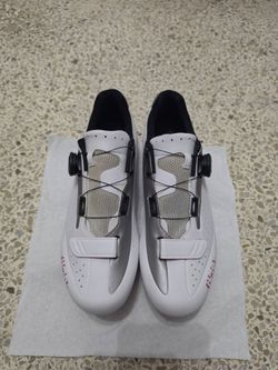 Shimano Fizik White Silver Cleats