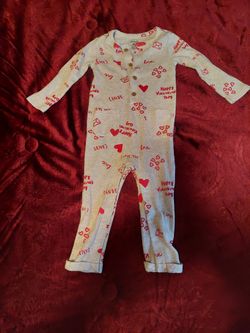 Carter's Size 18 months Hearts Valentine's Onesie