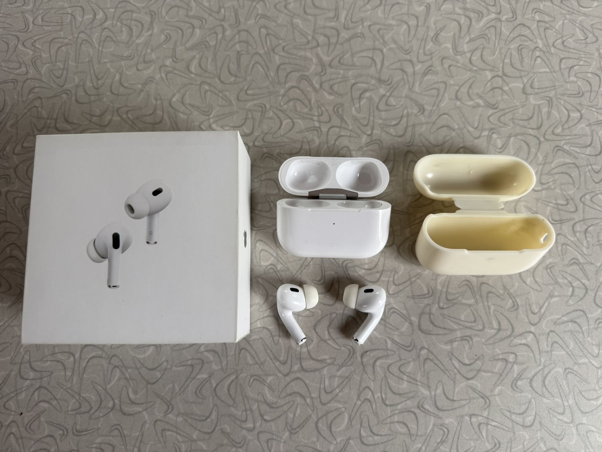 Apple AirPod Pro (2nd Generation)