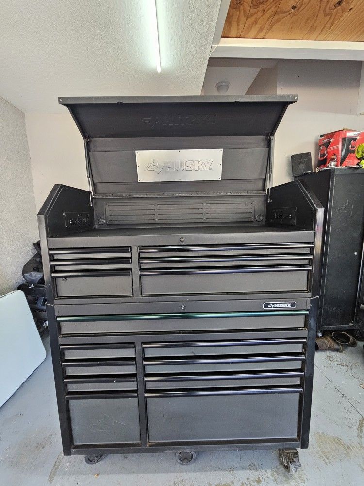 Husky Tool Box 