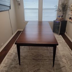 Designer Showroom Dining Table w/ 2 Leaf Extensions – Seats 8 – Solid Wood