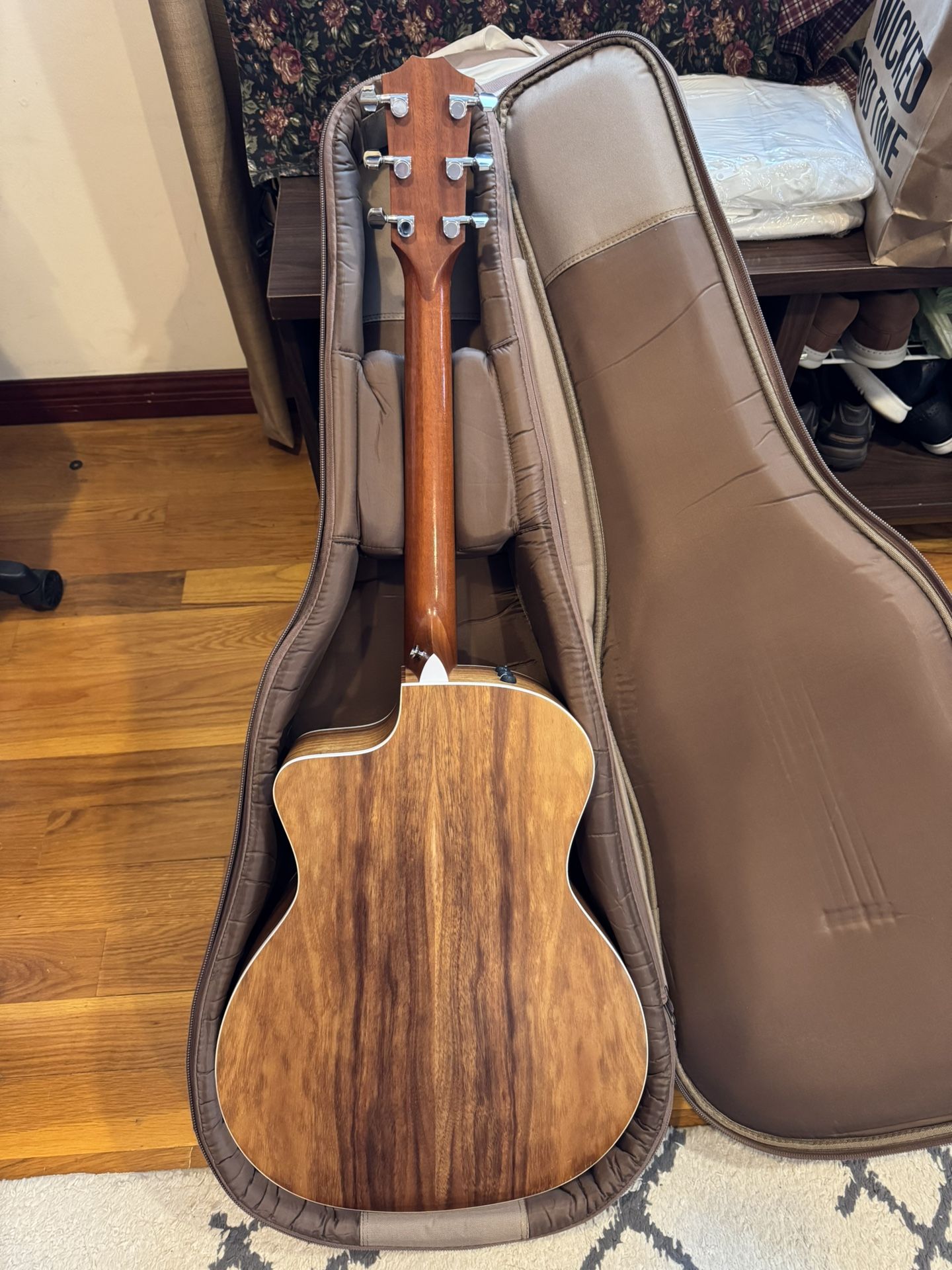 Taylor 214 CE acoustic Electric Guitar