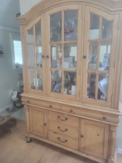 China cabinet farm house style heavy 2 chairs optional