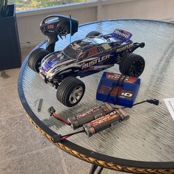 Traxxas Rustler RC CAR