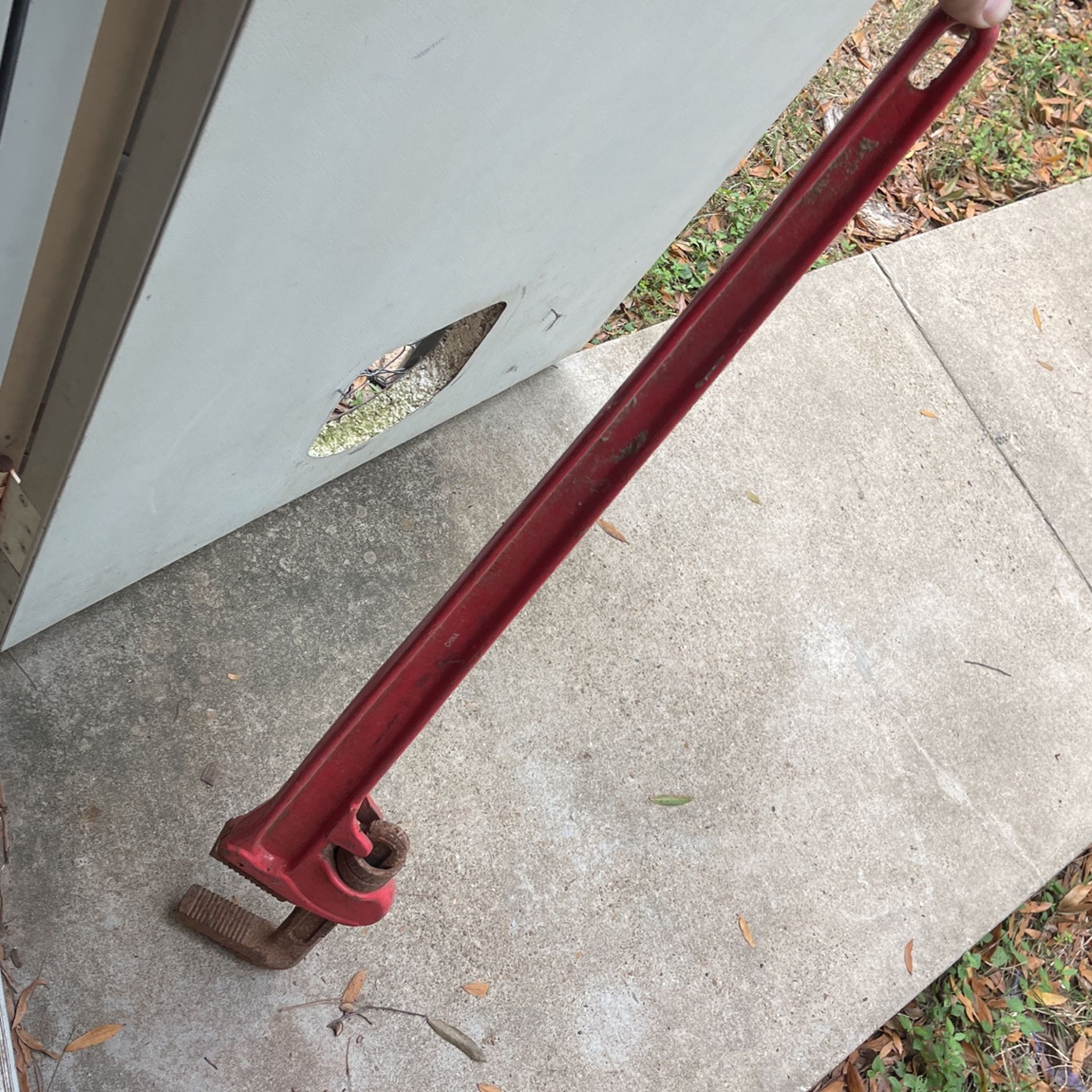 48” Pipe Wrench