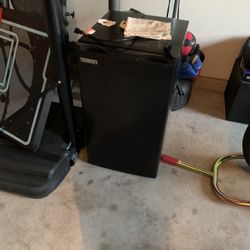 Mini Fridge 